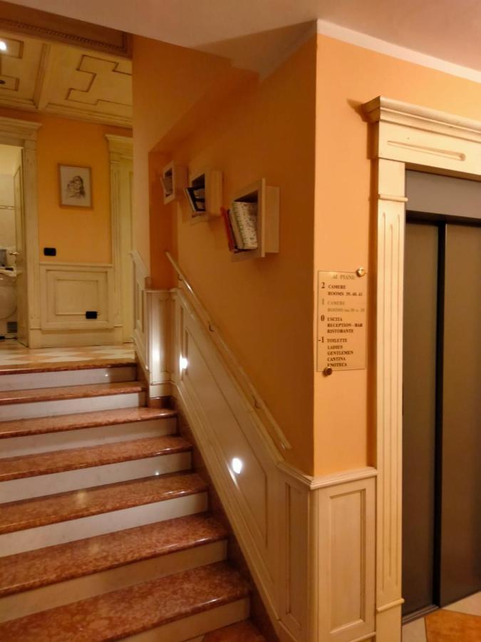 Hotel Due Colonne 산보니파시오 외부 사진